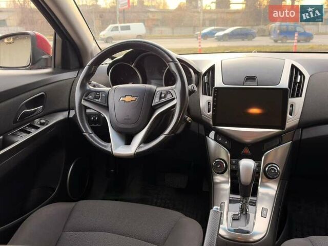 Червоний Шевроле Круз, об'ємом двигуна 1.8 л та пробігом 135 тис. км за 7550 $, фото 32 на Automoto.ua