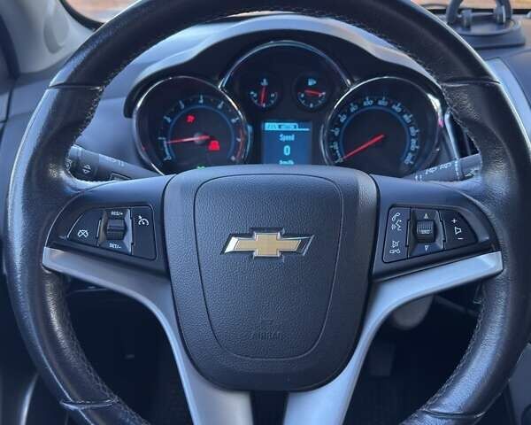 Красный Шевроле Круз, объемом двигателя 1.8 л и пробегом 65 тыс. км за 8500 $, фото 1 на Automoto.ua