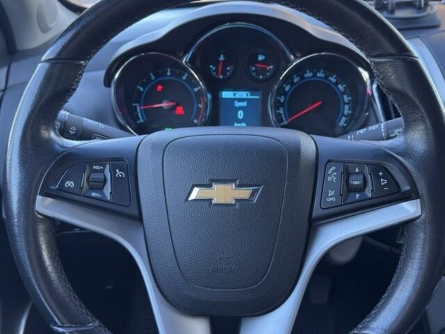 Червоний Шевроле Круз, об'ємом двигуна 1.8 л та пробігом 65 тис. км за 9318 $, фото 3 на Automoto.ua