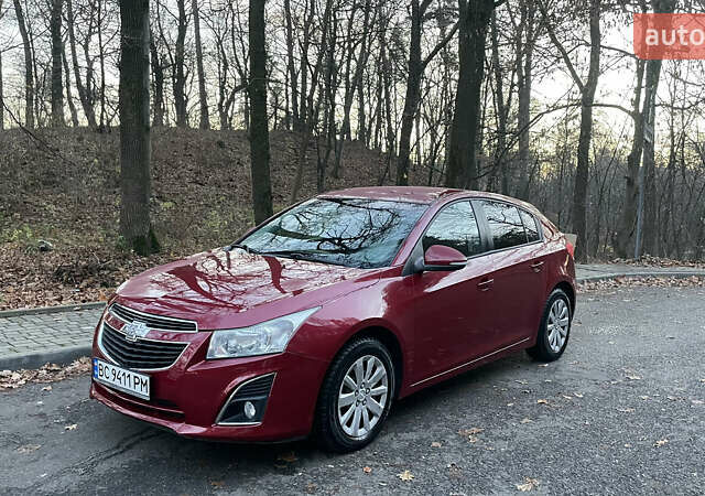 Красный Шевроле Круз, объемом двигателя 1.8 л и пробегом 135 тыс. км за 7300 $, фото 2 на Automoto.ua