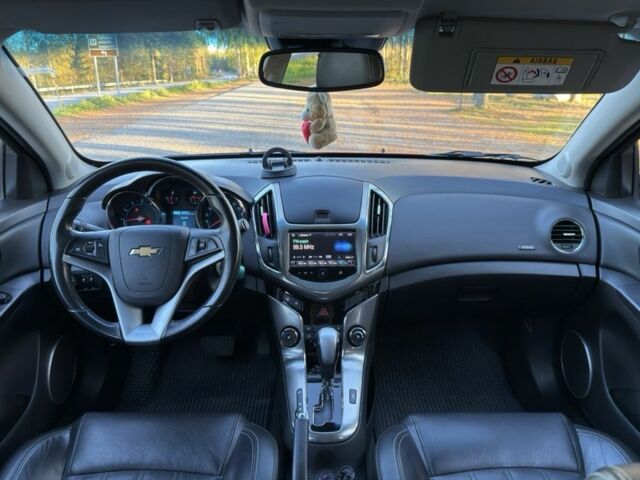 Червоний Шевроле Круз, об'ємом двигуна 1.8 л та пробігом 65 тис. км за 9318 $, фото 2 на Automoto.ua