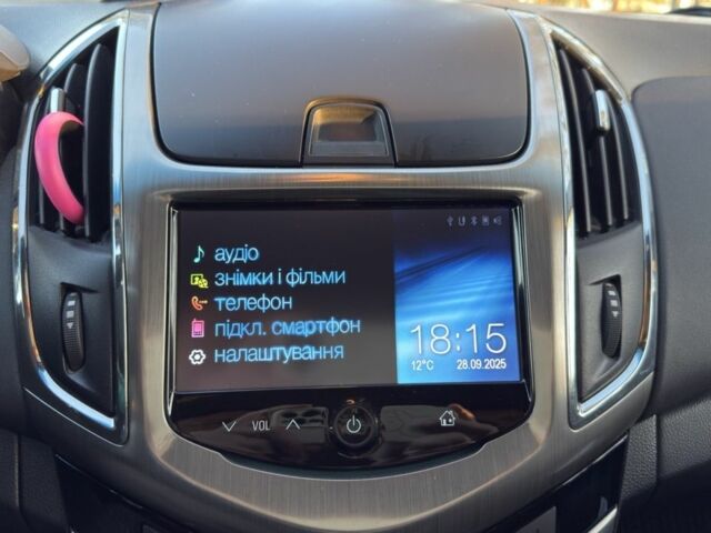 Червоний Шевроле Круз, об'ємом двигуна 1.8 л та пробігом 65 тис. км за 9318 $, фото 7 на Automoto.ua