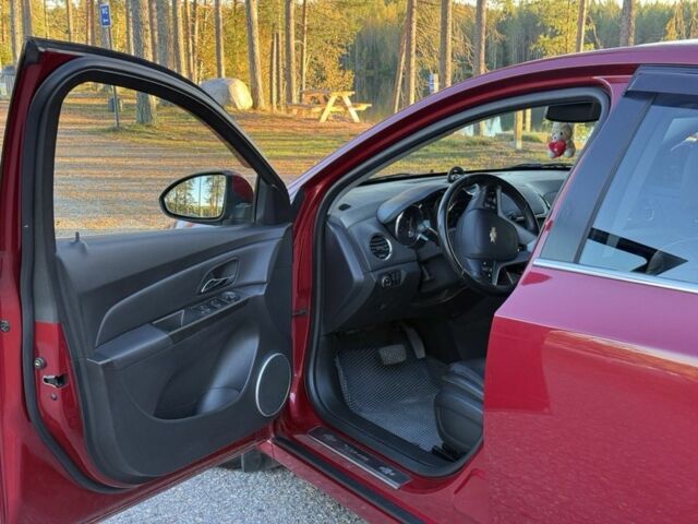 Червоний Шевроле Круз, об'ємом двигуна 1.8 л та пробігом 65 тис. км за 9318 $, фото 5 на Automoto.ua