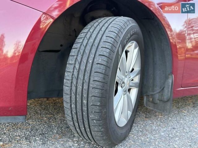 Красный Шевроле Круз, объемом двигателя 1.8 л и пробегом 65 тыс. км за 8500 $, фото 4 на Automoto.ua