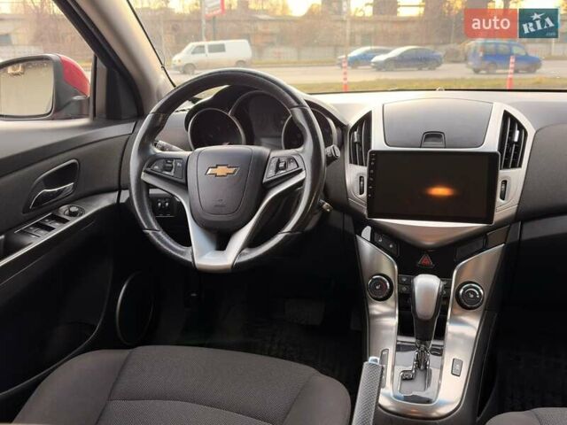 Червоний Шевроле Круз, об'ємом двигуна 1.8 л та пробігом 135 тис. км за 7550 $, фото 28 на Automoto.ua