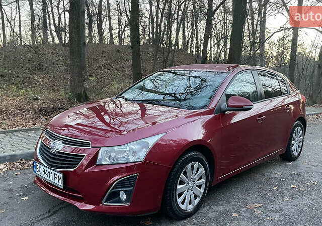 Красный Шевроле Круз, объемом двигателя 1.8 л и пробегом 135 тыс. км за 7300 $, фото 3 на Automoto.ua