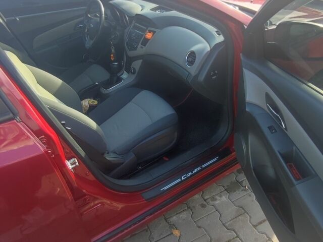 Червоний Шевроле Круз, об'ємом двигуна 1.6 л та пробігом 106 тис. км за 5100 $, фото 7 на Automoto.ua