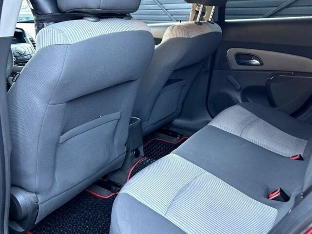 Червоний Шевроле Круз, об'ємом двигуна 1.6 л та пробігом 106 тис. км за 5100 $, фото 5 на Automoto.ua