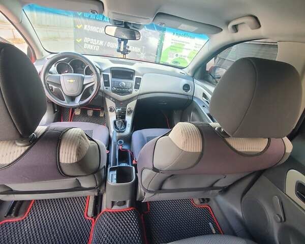 Червоний Шевроле Круз, об'ємом двигуна 1.6 л та пробігом 240 тис. км за 6300 $, фото 16 на Automoto.ua