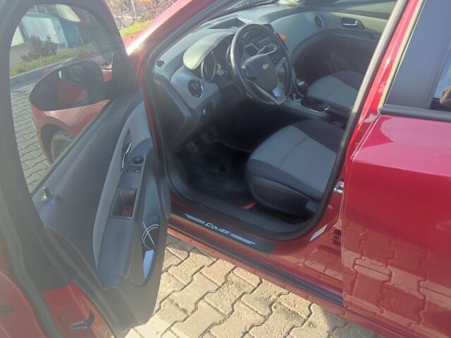 Червоний Шевроле Круз, об'ємом двигуна 1.6 л та пробігом 106 тис. км за 5100 $, фото 6 на Automoto.ua