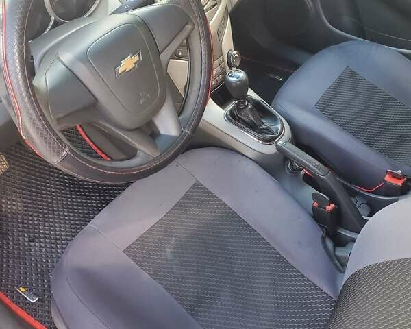 Червоний Шевроле Круз, об'ємом двигуна 1.6 л та пробігом 240 тис. км за 6300 $, фото 20 на Automoto.ua