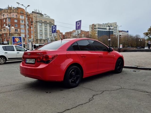 Красный Шевроле Круз, объемом двигателя 1.6 л и пробегом 169 тыс. км за 7700 $, фото 4 на Automoto.ua