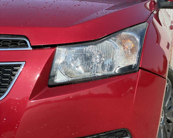Червоний Шевроле Круз, об'ємом двигуна 1.6 л та пробігом 116 тис. км за 5200 $, фото 24 на Automoto.ua