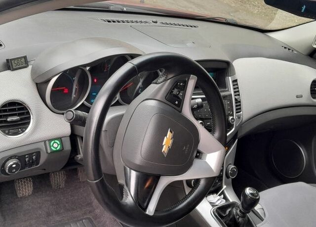 Червоний Шевроле Круз, об'ємом двигуна 1.6 л та пробігом 202 тис. км за 6500 $, фото 5 на Automoto.ua