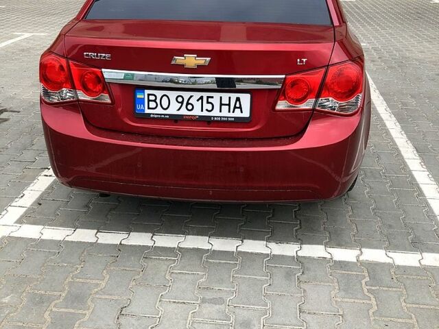 Красный Шевроле Круз, объемом двигателя 1.4 л и пробегом 235 тыс. км за 6400 $, фото 3 на Automoto.ua