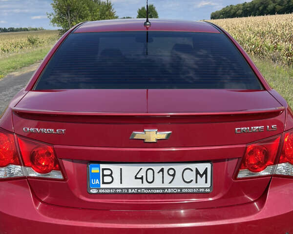Красный Шевроле Круз, объемом двигателя 1.99 л и пробегом 181 тыс. км за 9000 $, фото 9 на Automoto.ua