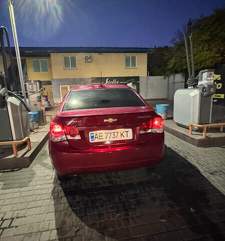 Красный Шевроле Круз, объемом двигателя 1.8 л и пробегом 130 тыс. км за 6700 $, фото 5 на Automoto.ua