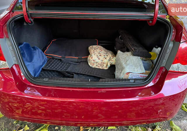 Красный Шевроле Круз, объемом двигателя 1.8 л и пробегом 130 тыс. км за 6700 $, фото 13 на Automoto.ua