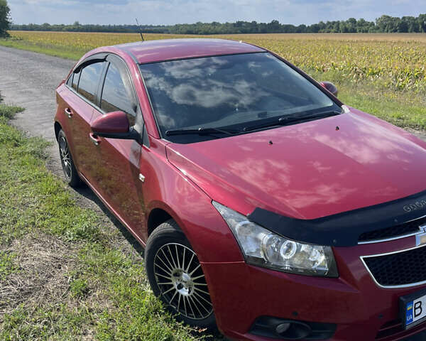Красный Шевроле Круз, объемом двигателя 1.99 л и пробегом 181 тыс. км за 9000 $, фото 4 на Automoto.ua