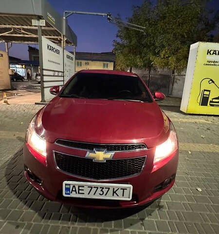 Красный Шевроле Круз, объемом двигателя 1.8 л и пробегом 130 тыс. км за 6700 $, фото 9 на Automoto.ua