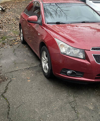 Червоний Шевроле Круз, об'ємом двигуна 1.6 л та пробігом 260 тис. км за 5800 $, фото 1 на Automoto.ua