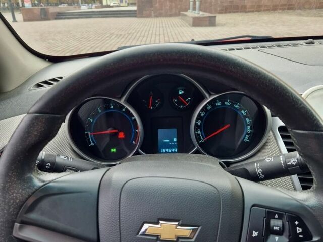 Красный Шевроле Круз, объемом двигателя 1.6 л и пробегом 169 тыс. км за 7700 $, фото 13 на Automoto.ua