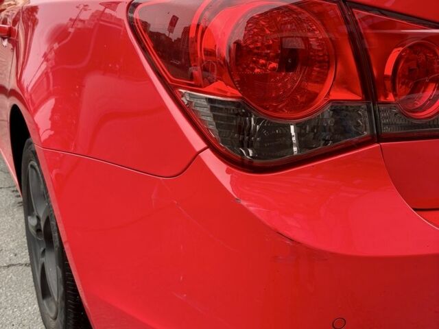 Красный Шевроле Круз, объемом двигателя 1.6 л и пробегом 169 тыс. км за 7700 $, фото 6 на Automoto.ua