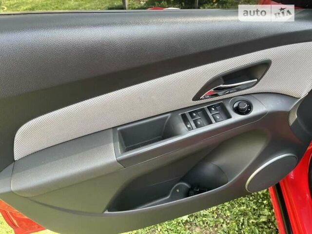 Червоний Шевроле Круз, об'ємом двигуна 1.8 л та пробігом 134 тис. км за 6999 $, фото 11 на Automoto.ua