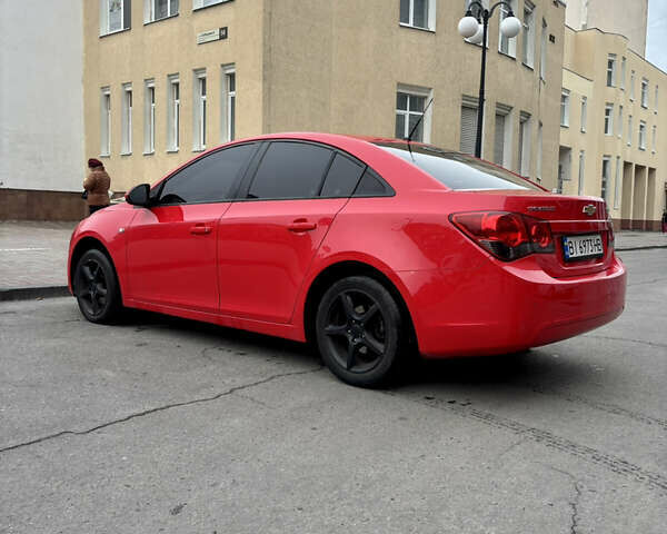 Красный Шевроле Круз, объемом двигателя 1.6 л и пробегом 169 тыс. км за 7600 $, фото 1 на Automoto.ua