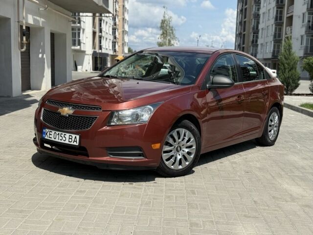 Красный Шевроле Круз, объемом двигателя 1.8 л и пробегом 287 тыс. км за 5500 $, фото 9 на Automoto.ua