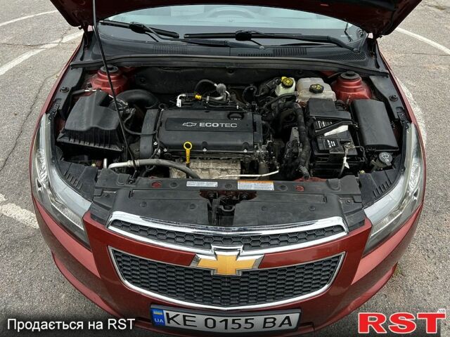 Красный Шевроле Круз, объемом двигателя 1.8 л и пробегом 170 тыс. км за 5700 $, фото 5 на Automoto.ua