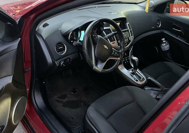 Красный Шевроле Круз, объемом двигателя 1.36 л и пробегом 204 тыс. км за 5399 $, фото 9 на Automoto.ua