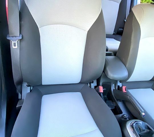 Красный Шевроле Круз, объемом двигателя 1.6 л и пробегом 121 тыс. км за 8000 $, фото 9 на Automoto.ua