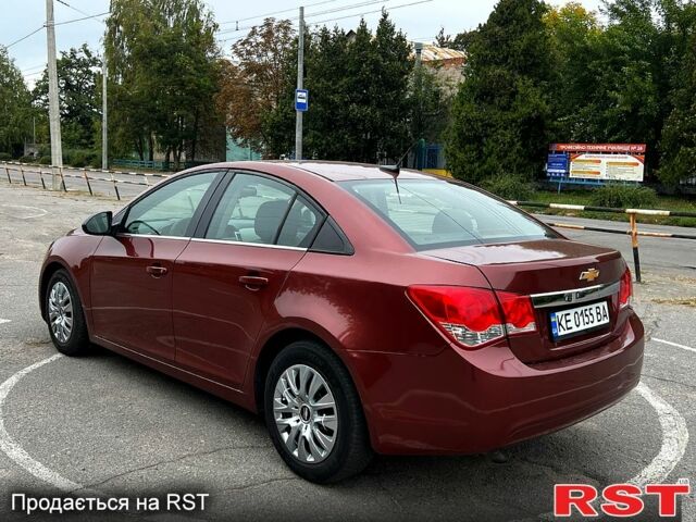 Красный Шевроле Круз, объемом двигателя 1.8 л и пробегом 170 тыс. км за 5700 $, фото 2 на Automoto.ua