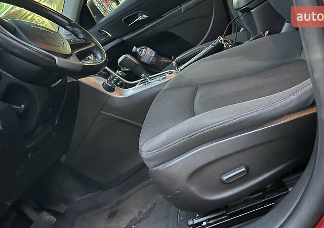 Красный Шевроле Круз, объемом двигателя 1.36 л и пробегом 204 тыс. км за 5399 $, фото 16 на Automoto.ua