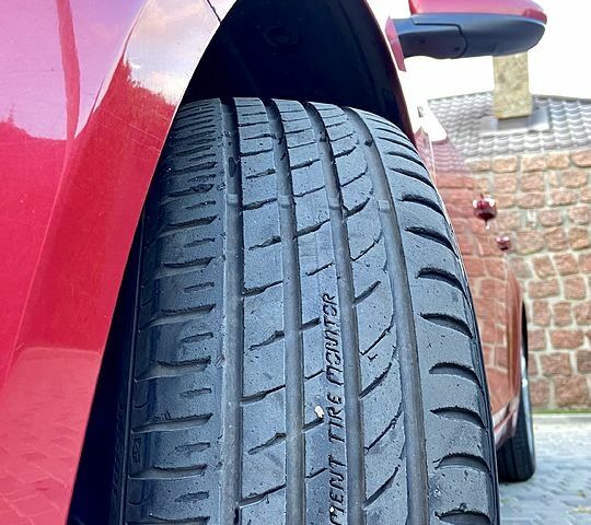 Красный Шевроле Круз, объемом двигателя 1.6 л и пробегом 121 тыс. км за 8000 $, фото 13 на Automoto.ua