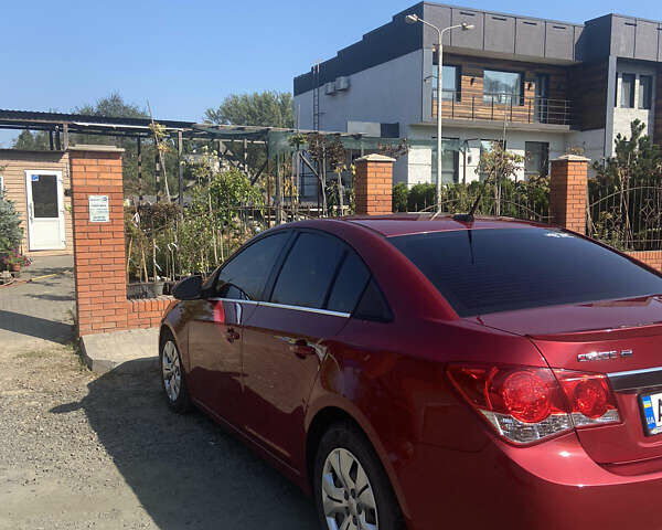 Красный Шевроле Круз, объемом двигателя 1.36 л и пробегом 200 тыс. км за 7300 $, фото 25 на Automoto.ua