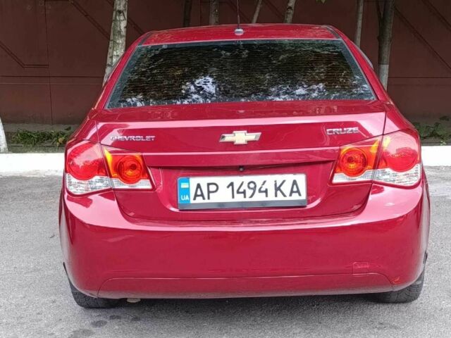 Красный Шевроле Круз, объемом двигателя 1.8 л и пробегом 176 тыс. км за 6800 $, фото 1 на Automoto.ua