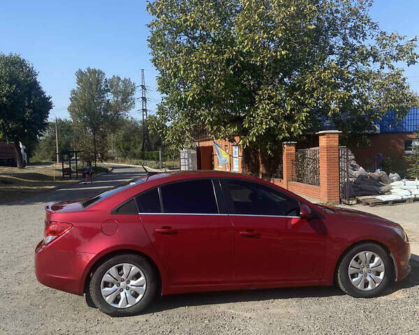 Красный Шевроле Круз, объемом двигателя 1.36 л и пробегом 200 тыс. км за 7300 $, фото 20 на Automoto.ua