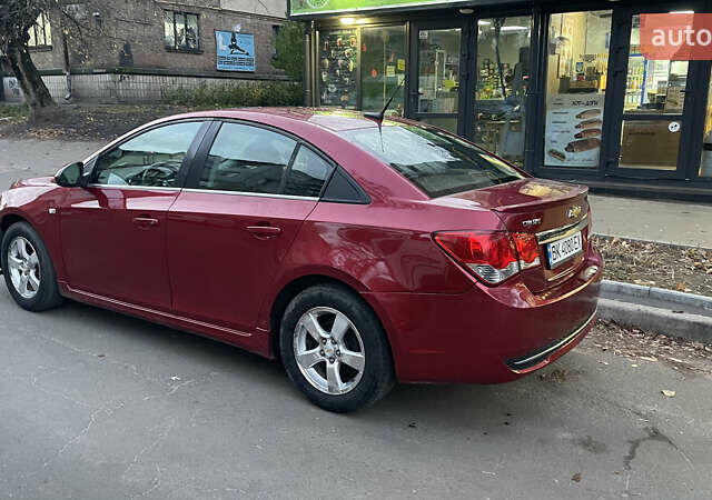 Красный Шевроле Круз, объемом двигателя 1.36 л и пробегом 204 тыс. км за 5399 $, фото 5 на Automoto.ua