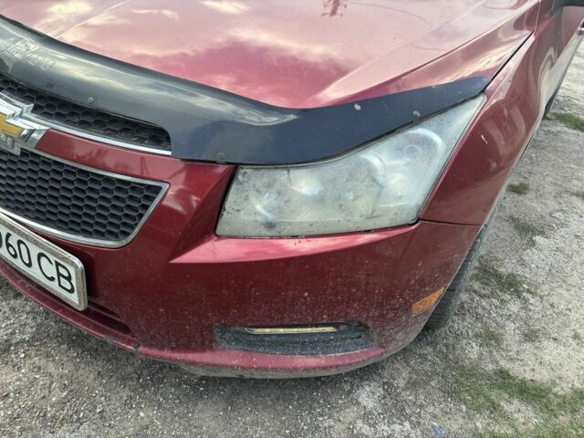 Красный Шевроле Круз, объемом двигателя 1.4 л и пробегом 23 тыс. км за 5500 $, фото 5 на Automoto.ua