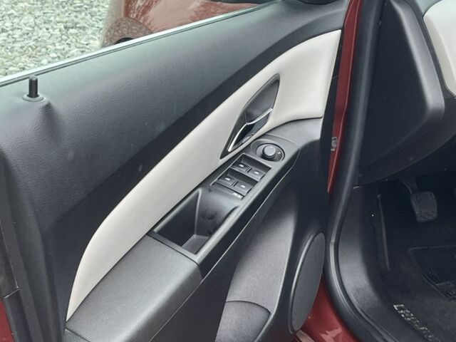 Червоний Шевроле Круз, об'ємом двигуна 1.8 л та пробігом 265 тис. км за 6150 $, фото 8 на Automoto.ua