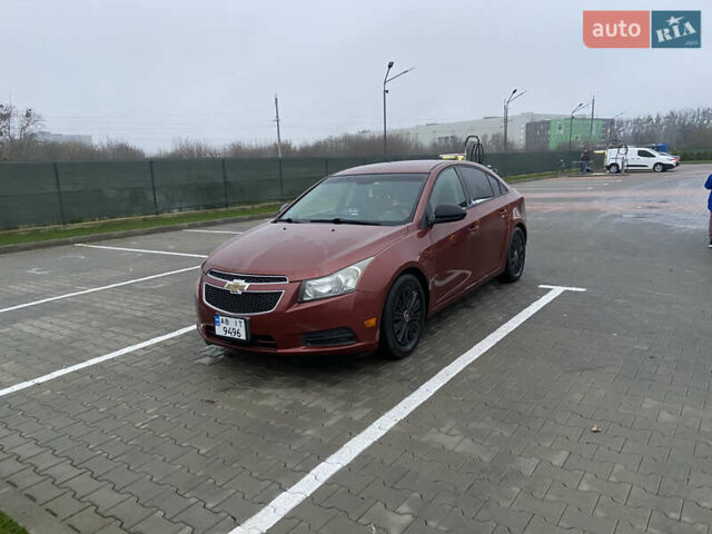 Красный Шевроле Круз, объемом двигателя 1.8 л и пробегом 266 тыс. км за 6250 $, фото 1 на Automoto.ua
