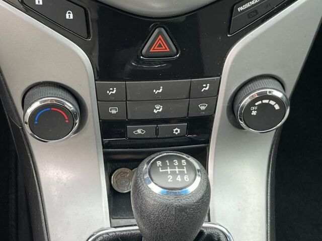 Червоний Шевроле Круз, об'ємом двигуна 1.8 л та пробігом 265 тис. км за 6150 $, фото 14 на Automoto.ua