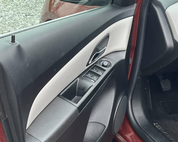 Червоний Шевроле Круз, об'ємом двигуна 1.8 л та пробігом 265 тис. км за 6150 $, фото 9 на Automoto.ua