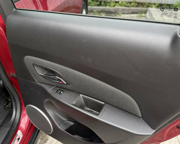 Червоний Шевроле Круз, об'ємом двигуна 1.8 л та пробігом 200 тис. км за 6350 $, фото 17 на Automoto.ua