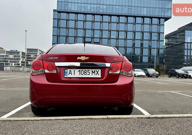 Червоний Шевроле Круз, об'ємом двигуна 1.4 л та пробігом 130 тис. км за 8000 $, фото 4 на Automoto.ua