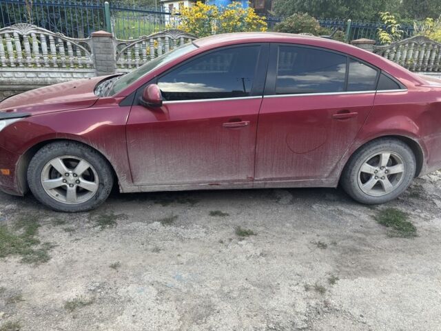 Красный Шевроле Круз, объемом двигателя 1.4 л и пробегом 23 тыс. км за 5500 $, фото 4 на Automoto.ua