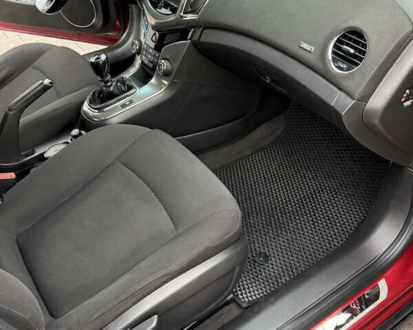 Червоний Шевроле Круз, об'ємом двигуна 1.8 л та пробігом 200 тис. км за 6350 $, фото 15 на Automoto.ua