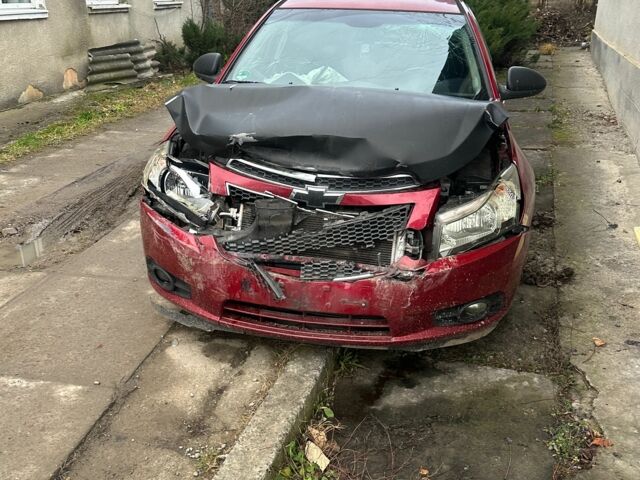 Червоний Шевроле Круз, об'ємом двигуна 1.4 л та пробігом 250 тис. км за 3000 $, фото 4 на Automoto.ua